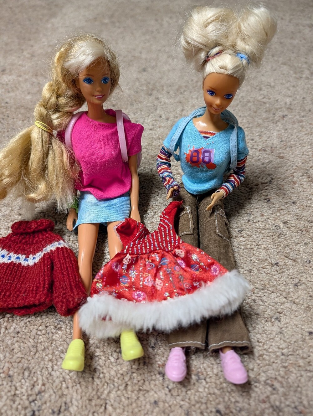 2 Barbie Dolls With Backpacks Shoes Extra Clothes Great Condition Bundle